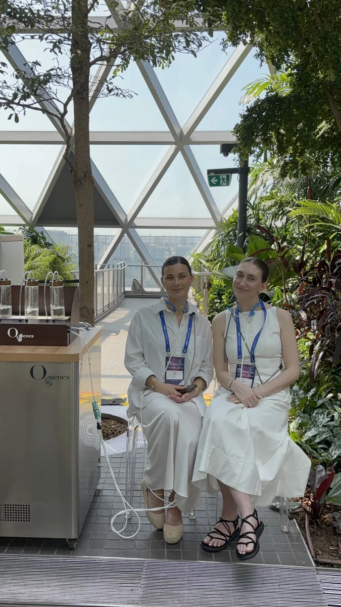 O2genes team hosting an Oxygen Bar activation at Converge Live